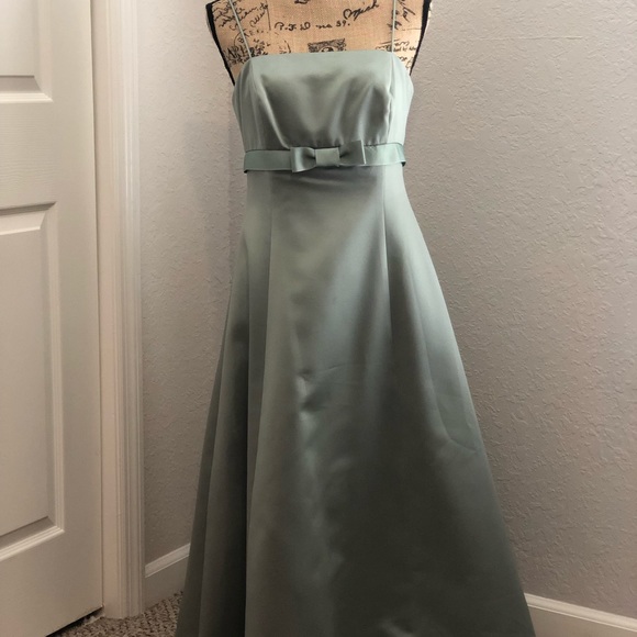 David’s Bridal Bridesmaids Dress - Picture 2 of 2